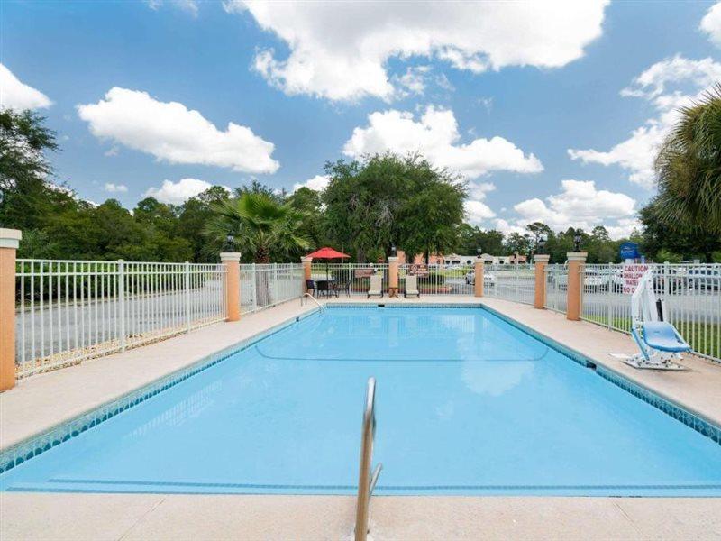 Baymont By Wyndham Hinesville Fort Stewart Area Eksteriør billede