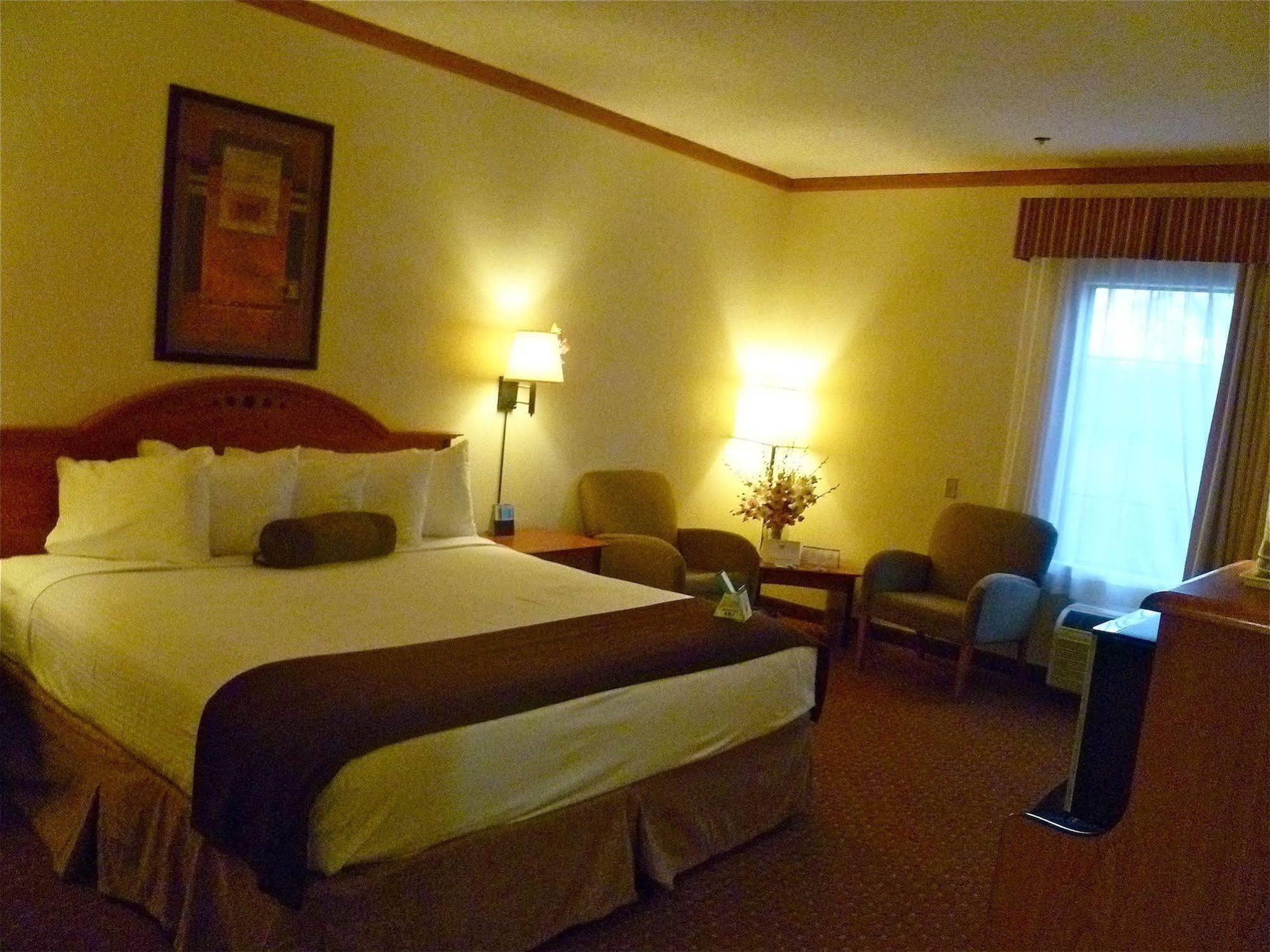 Baymont By Wyndham Hinesville Fort Stewart Area Eksteriør billede