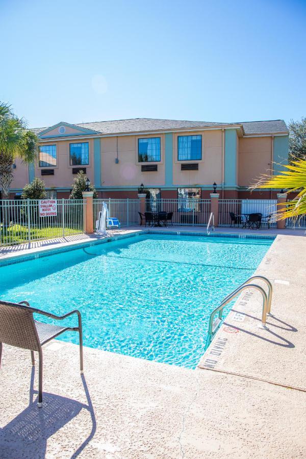 Baymont By Wyndham Hinesville Fort Stewart Area Eksteriør billede